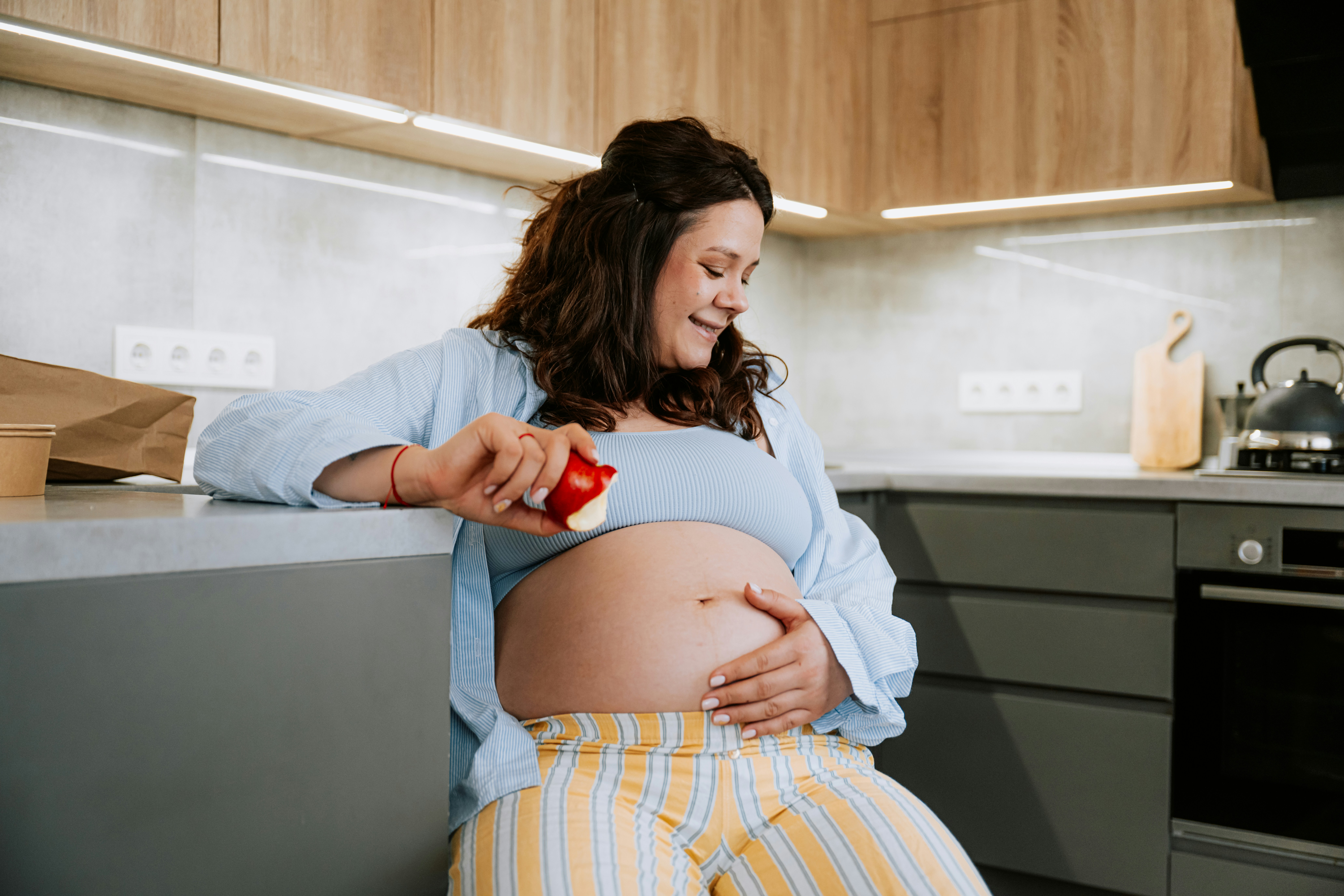 conseils nutrition pour femmes enceintes et post partum - minis foodies à lyon